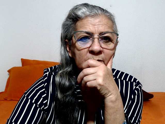 candy-mature
