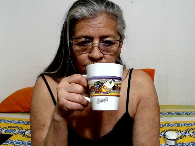 candy-mature live cam on BongaCams