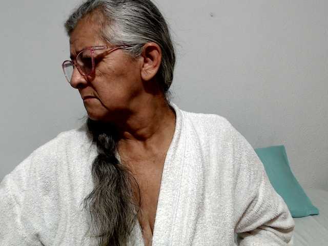 candy-mature live cam on BongaCams