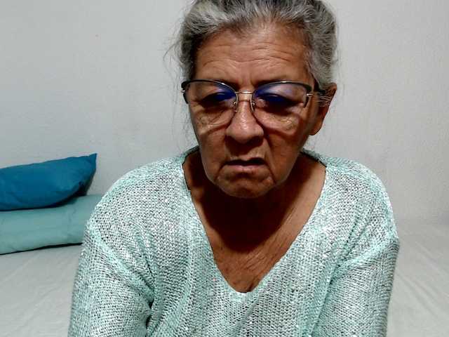 candy-mature live cam on BongaCams