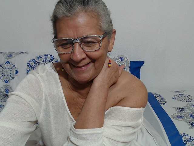 candy-mature's BongaCams show and profile