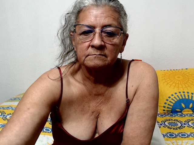 candy-mature