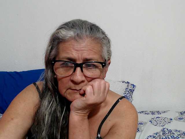 candy-mature live cam on BongaCams