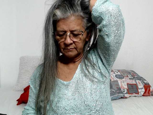 candy-mature live cam on BongaCams