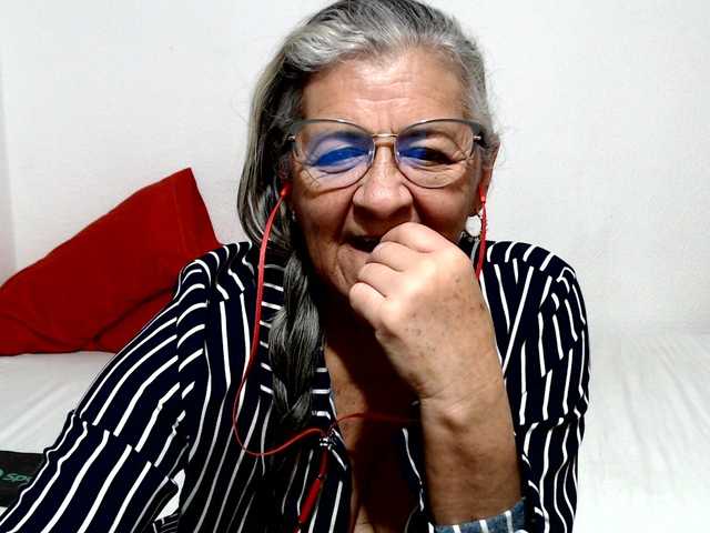 candy-mature live cam on BongaCams