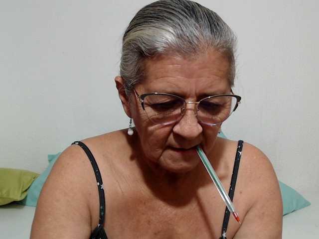 candy-mature