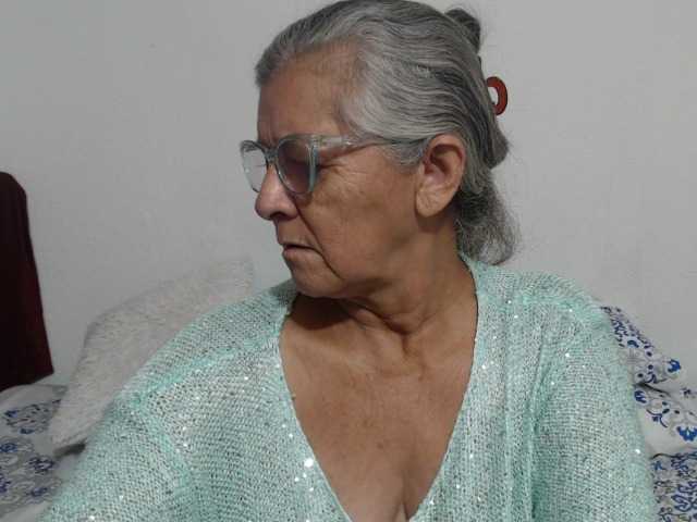 candy-mature live cam on BongaCams
