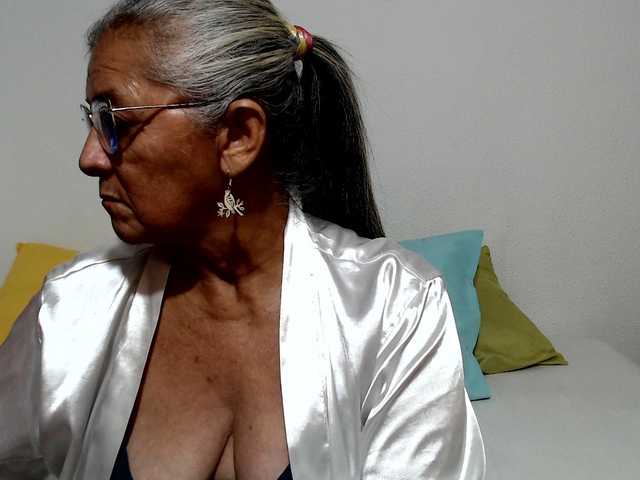 candy-mature
