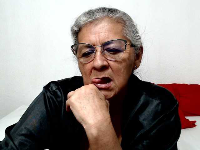 candy-mature live cam on BongaCams