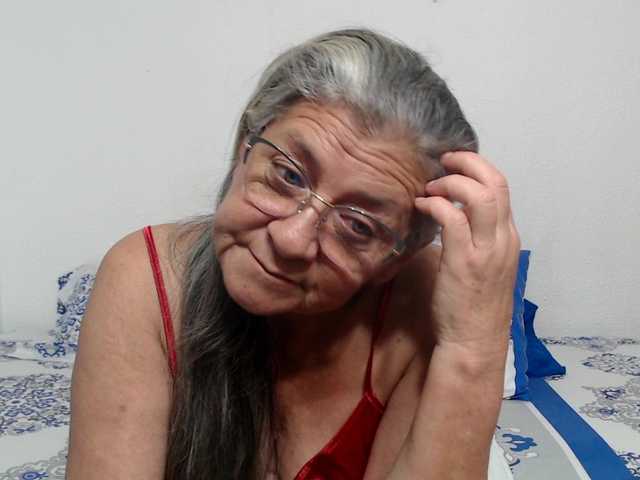 candy-mature live cam on BongaCams