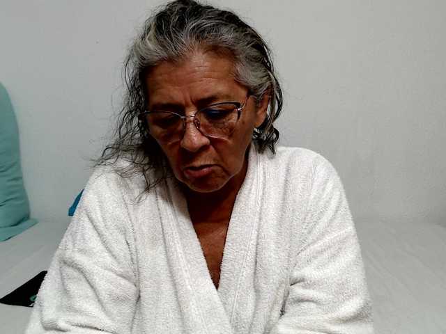 candy-mature live cam on BongaCams