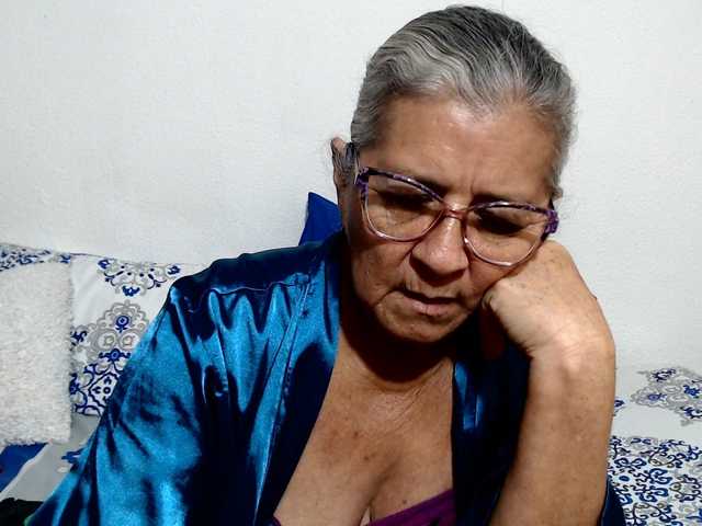 candy-mature live cam on BongaCams