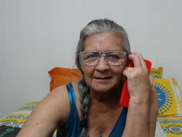 candy-mature live cam on BongaCams