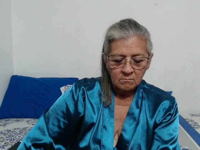 candy-mature