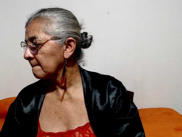 candy-mature live cam on BongaCams
