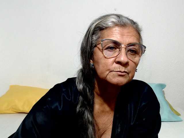 candy-mature live cam on BongaCams