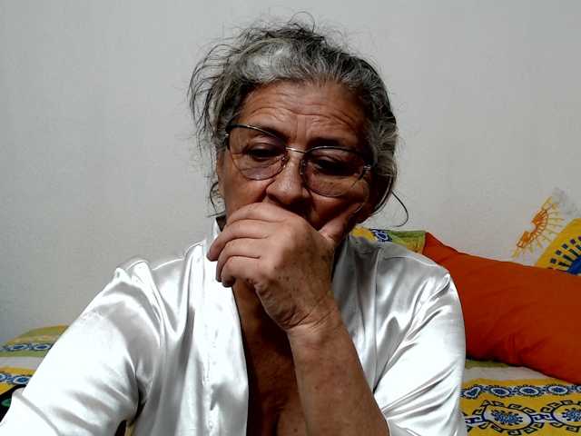 candy-mature live cam on BongaCams