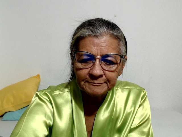 candy-mature live cam on BongaCams