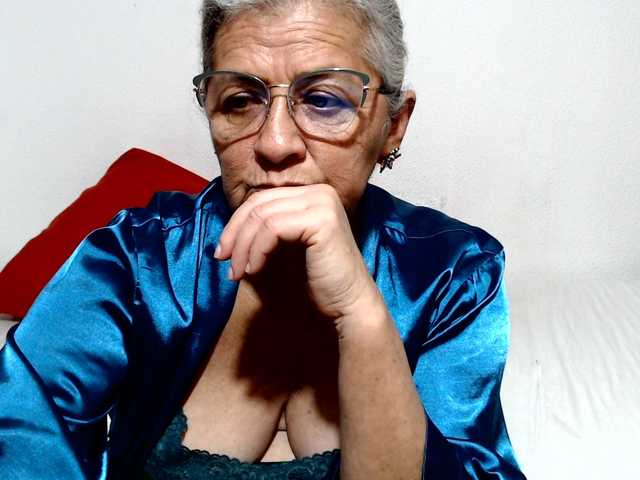 candy-mature