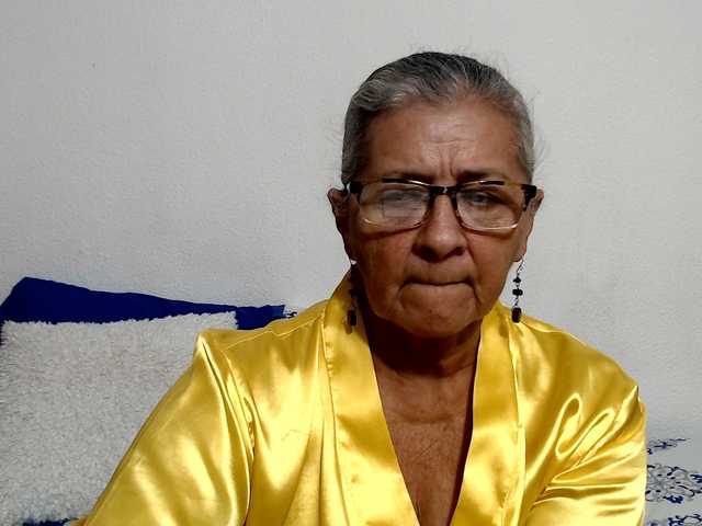 candy-mature live cam on BongaCams
