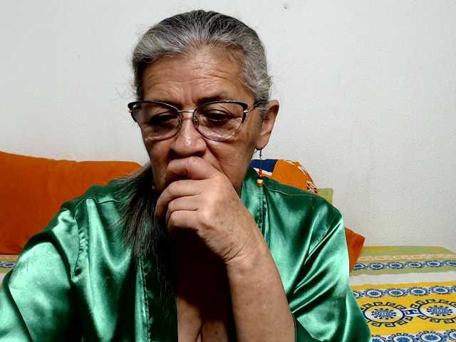 candy-mature live cam on BongaCams