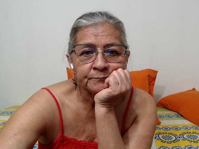 candy-mature
