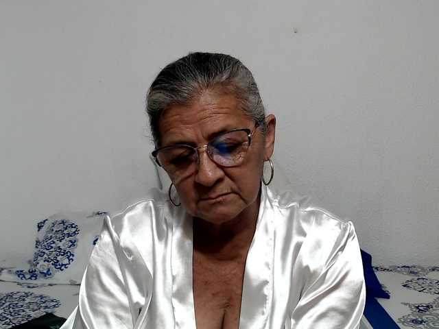 candy-mature
