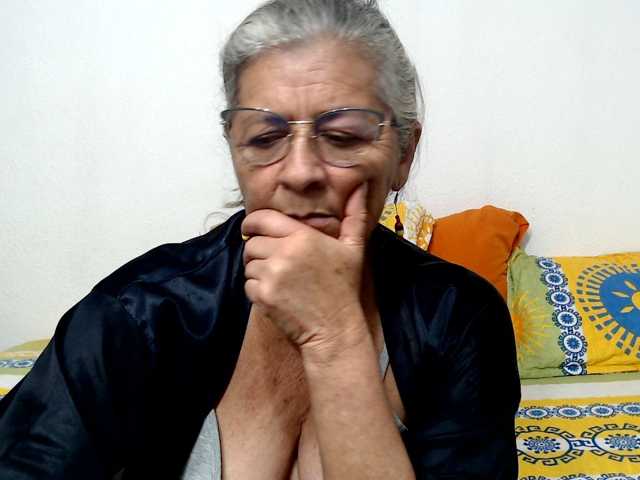 candy-mature live cam on BongaCams