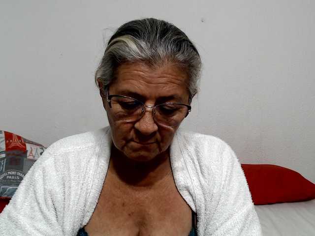 candy-mature live cam on BongaCams
