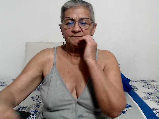 candy-mature live cam on BongaCams