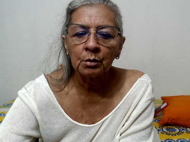 candy-mature live cam on BongaCams