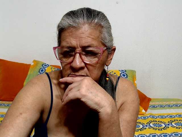 candy-mature