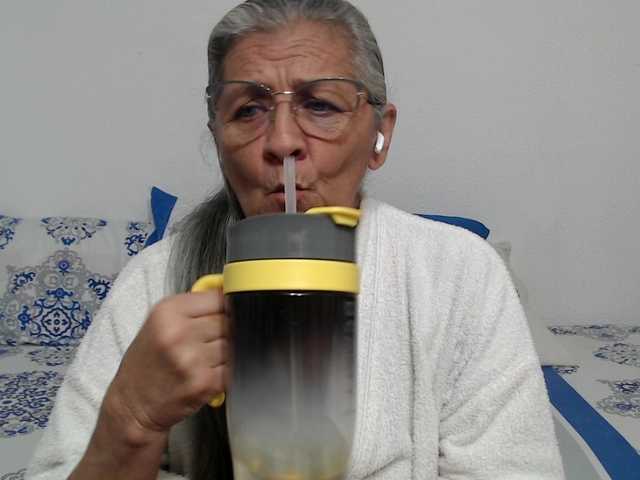 candy-mature