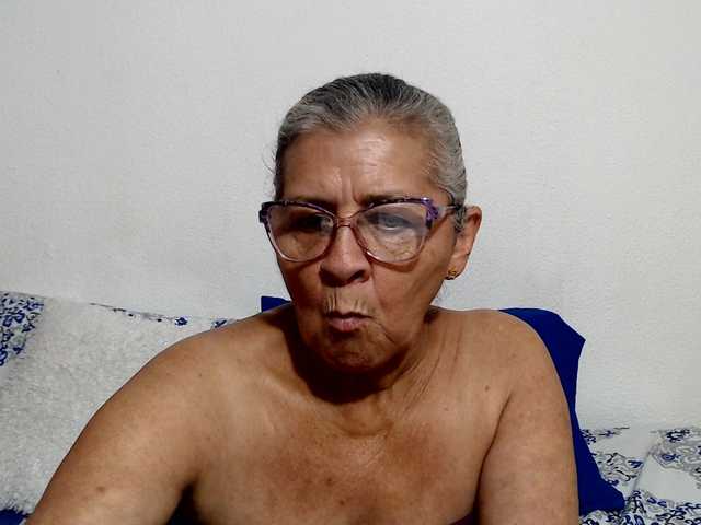 candy-mature live cam on BongaCams
