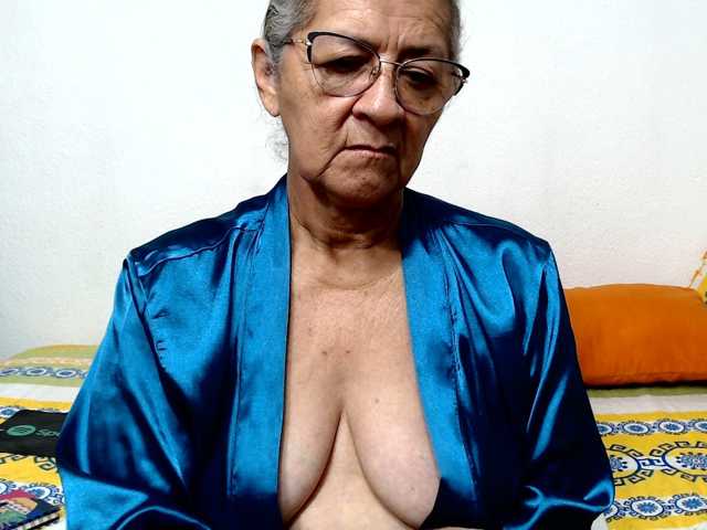 candy-mature