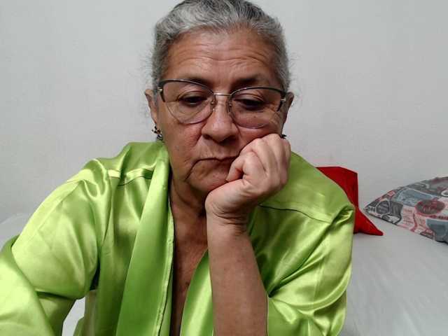 candy-mature live cam on BongaCams