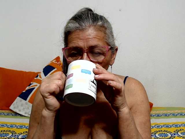 candy-mature