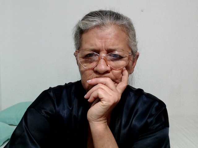 candy-mature live cam on BongaCams