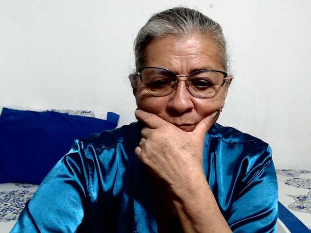 candy-mature live cam on BongaCams