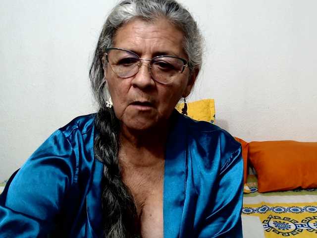candy-mature live cam on BongaCams