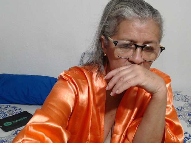 candy-mature