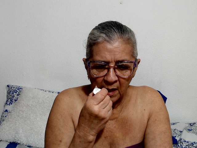 candy-mature live cam on BongaCams