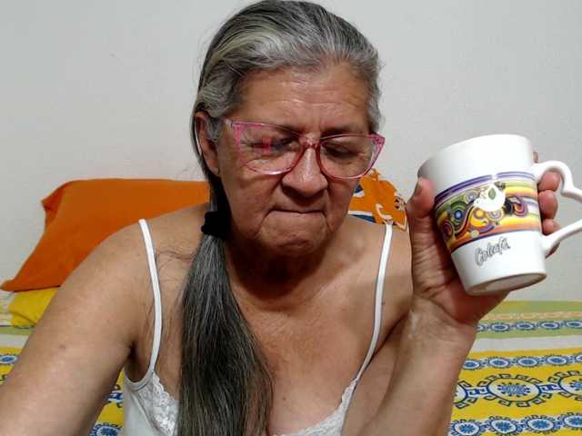 candy-mature