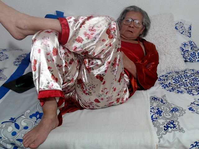 candy-mature live cam on BongaCams