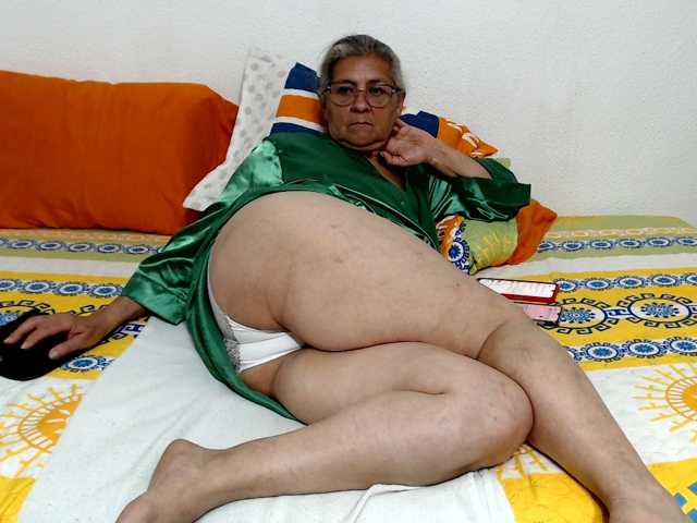 candy-mature
