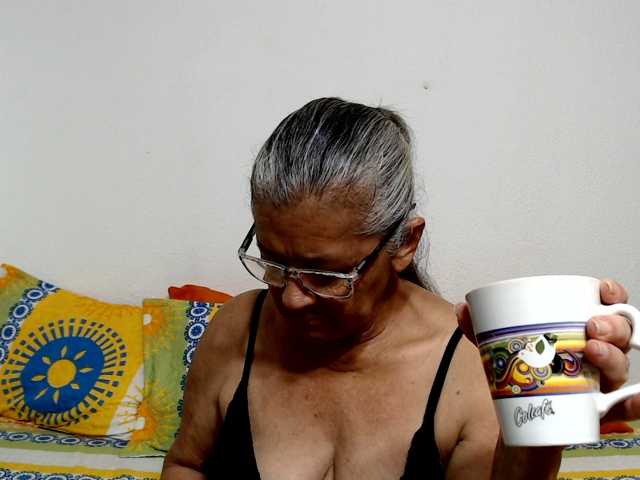 candy-mature live cam on BongaCams