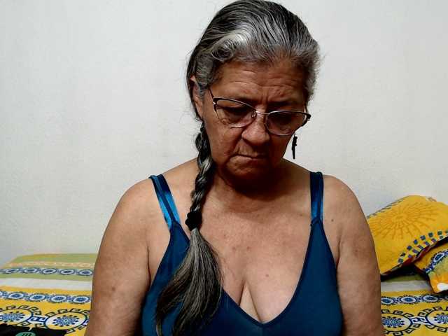 candy-mature live cam on BongaCams