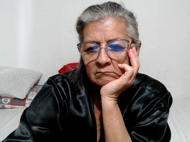 candy-mature live cam on BongaCams