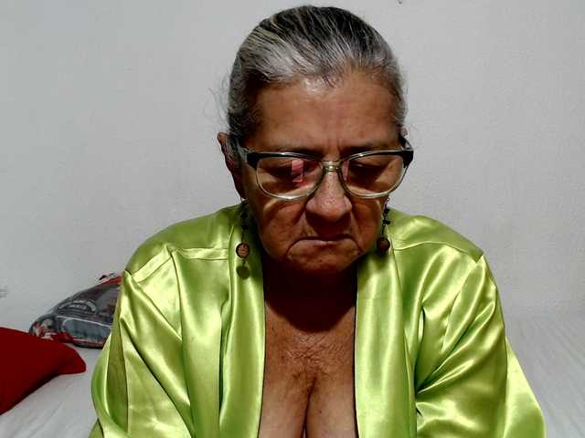 candy-mature live cam on BongaCams
