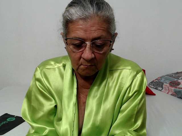 candy-mature live cam on BongaCams